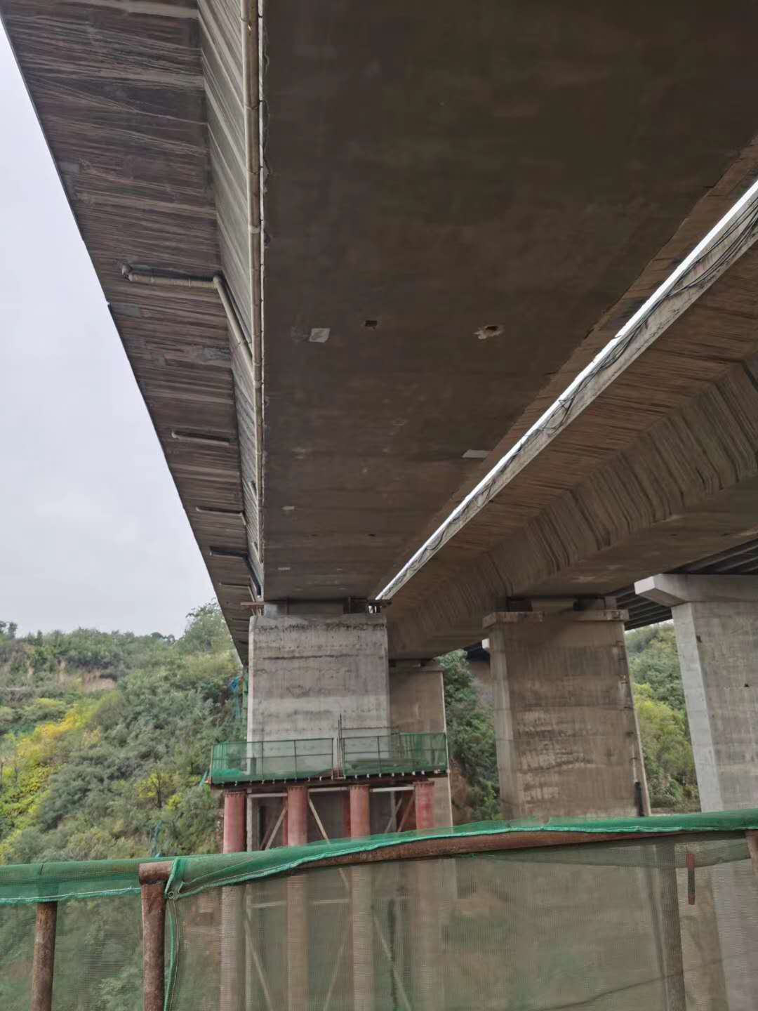 浙江桥梁加固前制定可行设计方案图并用对施工方法